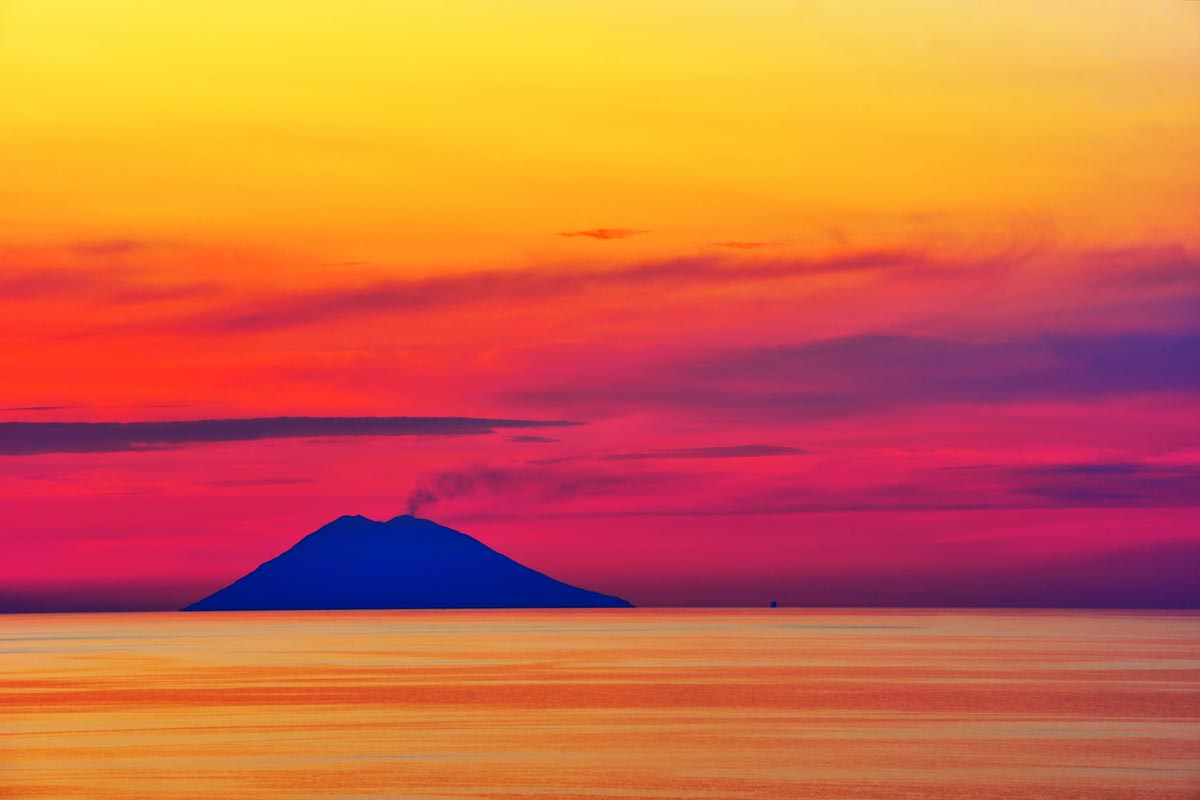 Sunset on Stromboli - Sunset on Stromboli