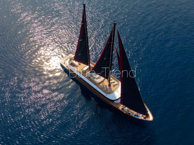 40m luxury motor sailor ANETTA at sea 40m luxury motor sailor ANETTA at sea