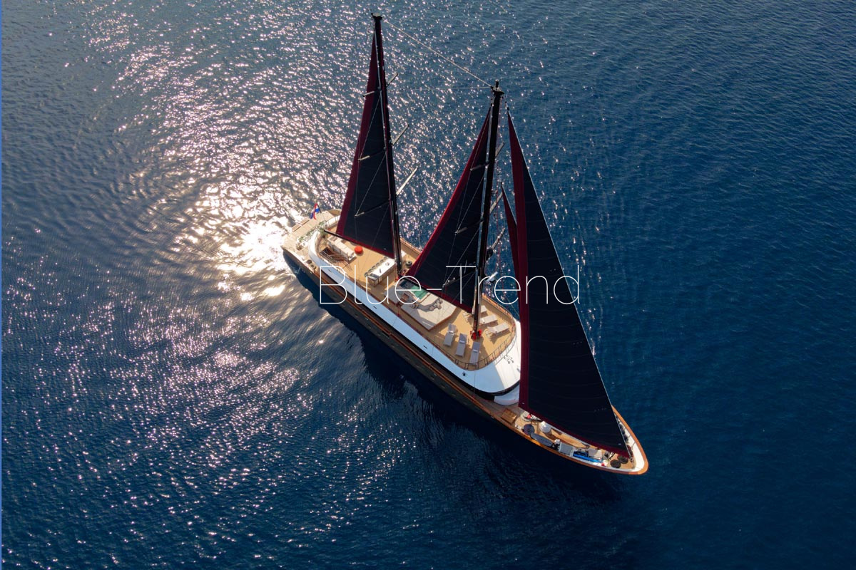 40m luxury motor sailor ANETTA at sea 40m luxury motor sailor ANETTA at sea