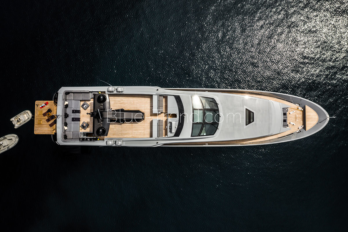 ADMIRAL 40 yacht MADO deck overview ADMIRAL 40 yacht MADO deck overview