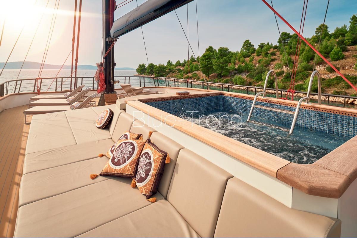 charter MS ANETTA sundeck jacuzzi charter MS ANETTA sundeck jacuzzi