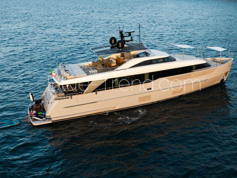 00 akira-sd-90-motor-yacht