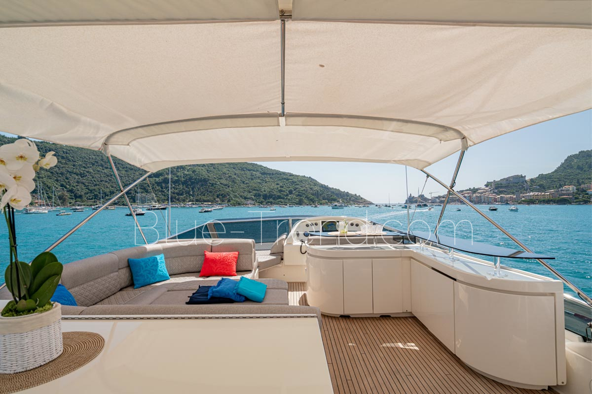 charter yacht ROCK MOON sundeck charter yacht ROCK MOON sundeck