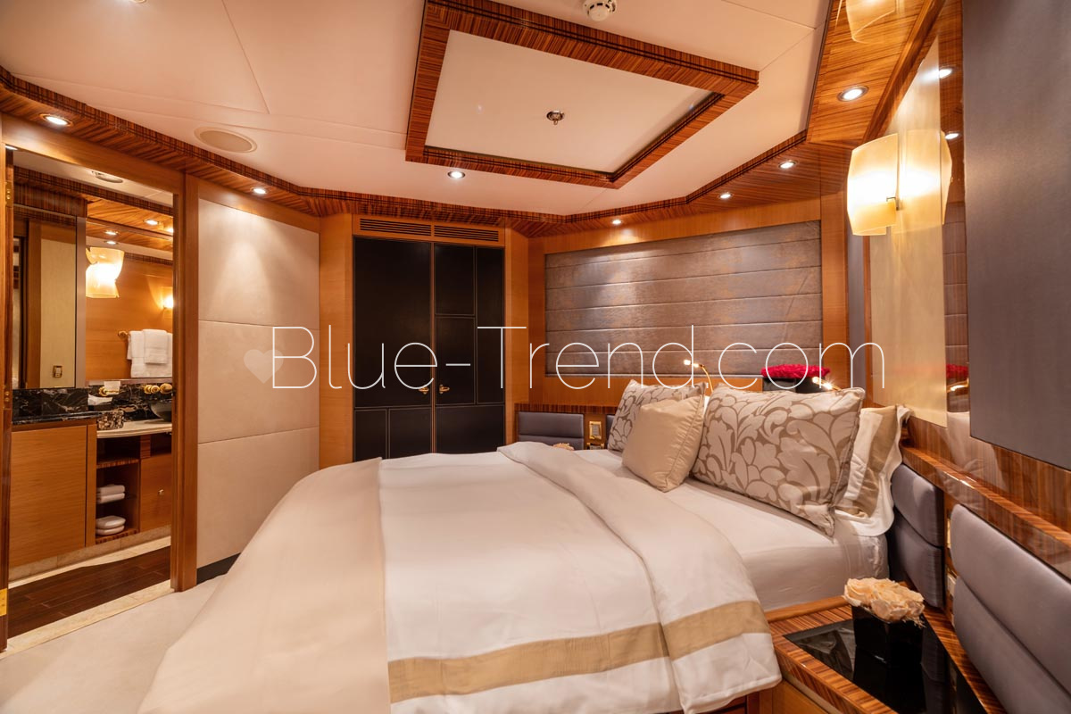 45,70m yacht HOKULANI guest Double cabin 45,70m yacht HOKULANI guest Double cabin