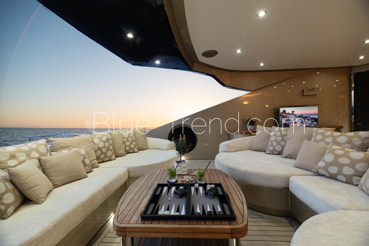 charter yacht HOKULANI aft deck lounge charter yacht HOKULANI aft deck lounge