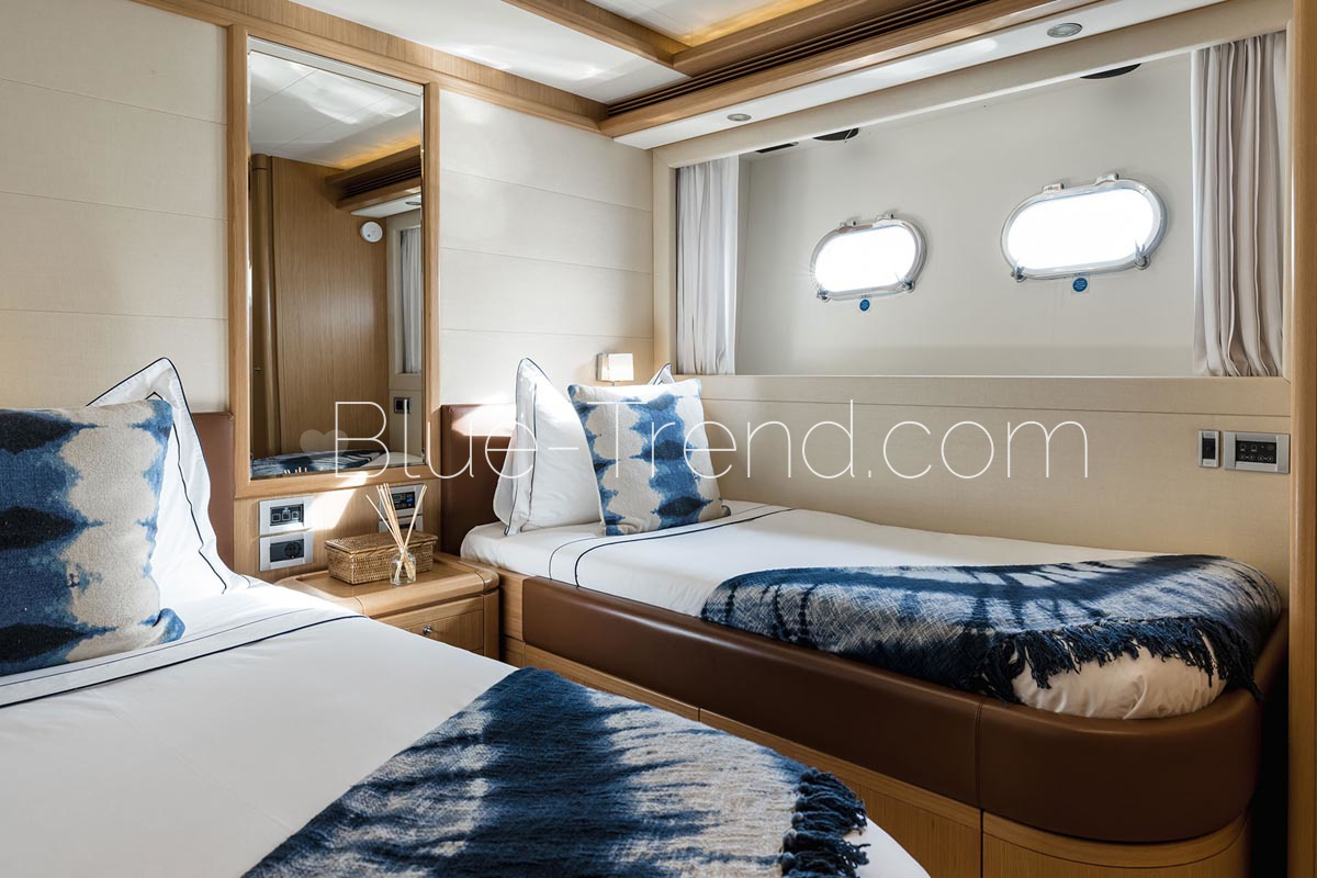 charter yacht ONYX Twin cabin charter yacht ONYX Twin cabin
