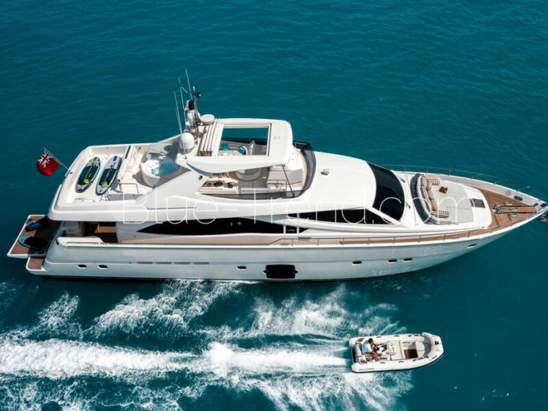 Ferretti 830 charter yacht ONYX at sea