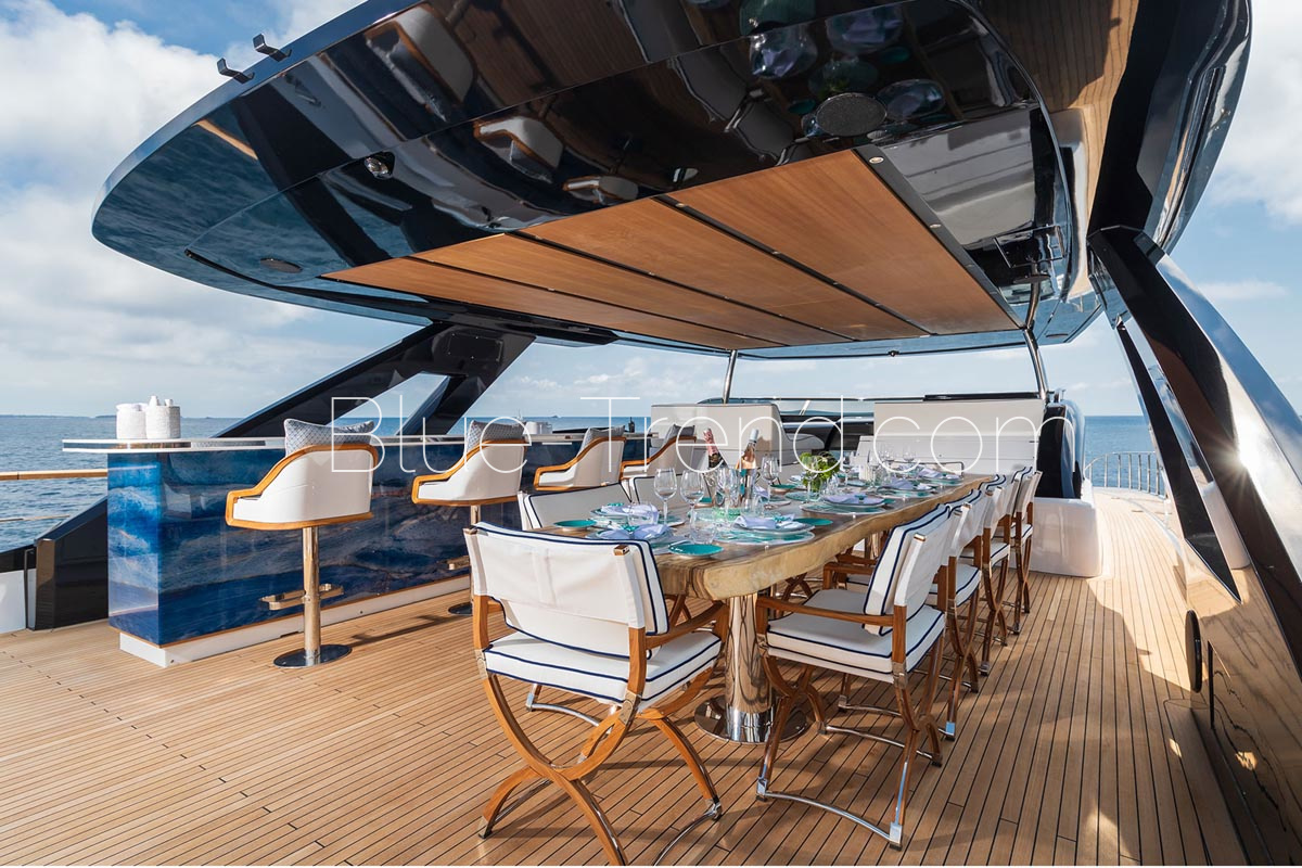 35.50m yacht LAFAYETTE sundeck bar & dining 35.50m yacht LAFAYETTE sundeck bar & dining