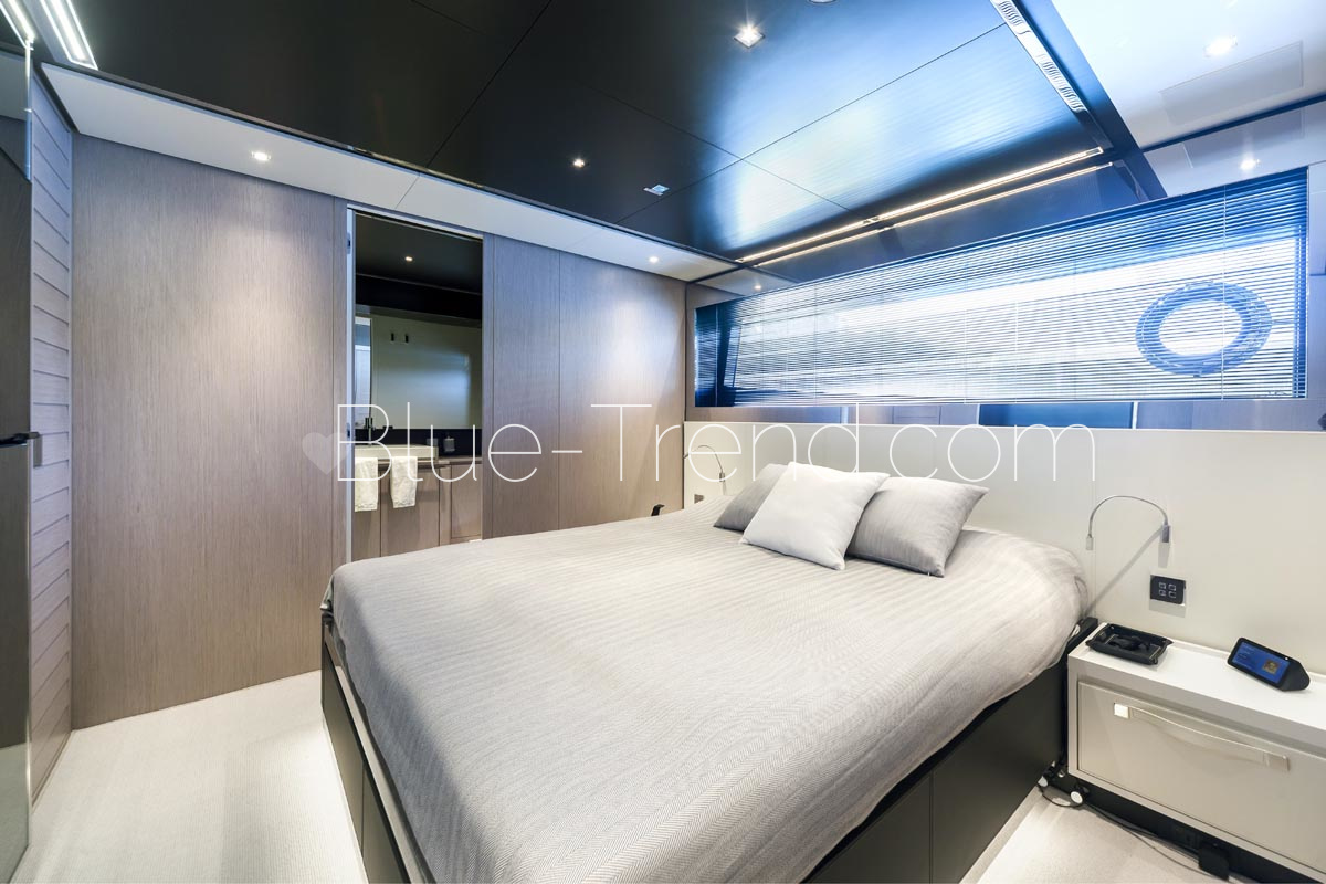 Barracuda III Riva Argo 90 Guest double cabin Barracuda III Riva Argo 90 Guest double cabin