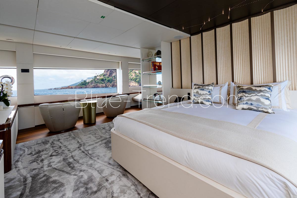 charter yacht LAFAYETTE Master Cabin charter yacht LAFAYETTE Master Cabin