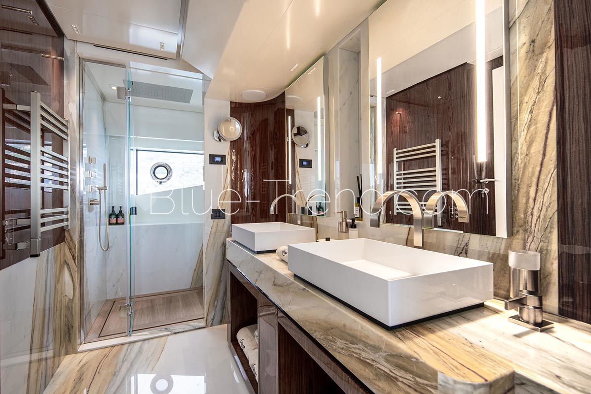 charter yacht LAFAYETTE Master shower charter yacht LAFAYETTE Master shower
