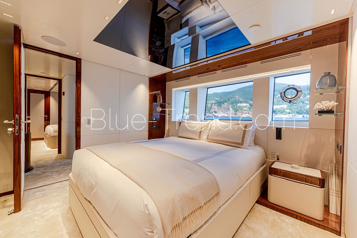 charter yacht LAFAYETTE VIP cabin 2 charter yacht LAFAYETTE VIP cabin 2