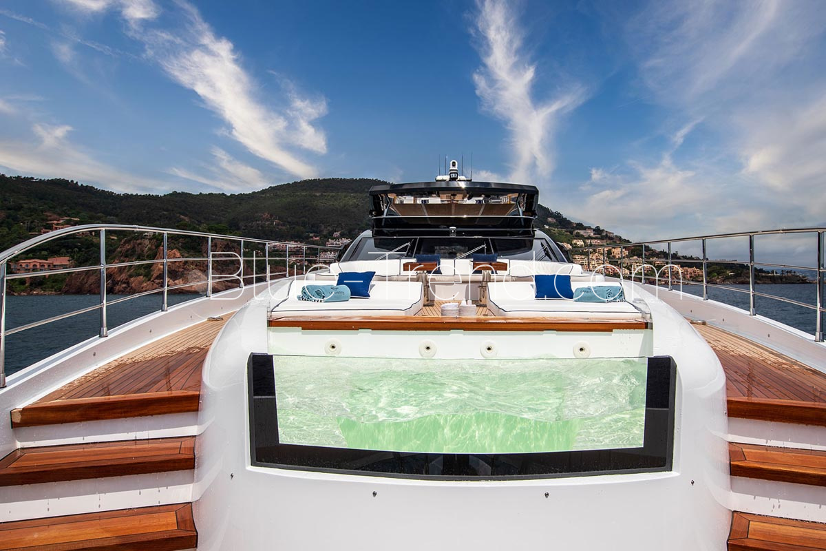 charter yacht LAFAYETTE foredeck jacuzzi and lounge charter yacht LAFAYETTE foredeck jacuzzi and lounge