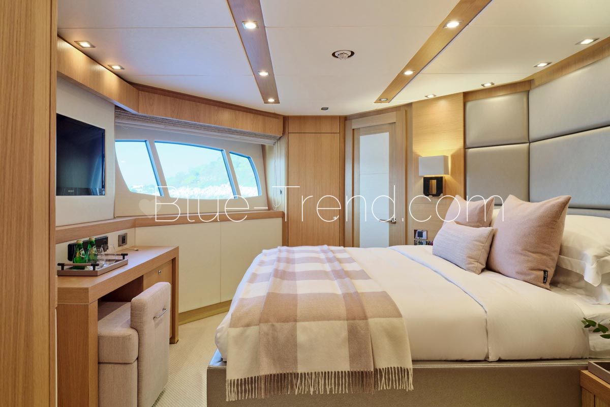 charter yacht MAKANI II VIP cabin charter yacht MAKANI II VIP cabin