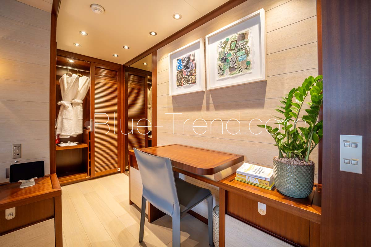 MOKA cabin wardrobe and desk MOKA cabin wardrobe and desk
