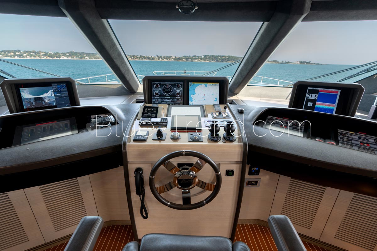 131ft MY CHARADE wheel house 15 131ft MY CHARADE wheel house 15