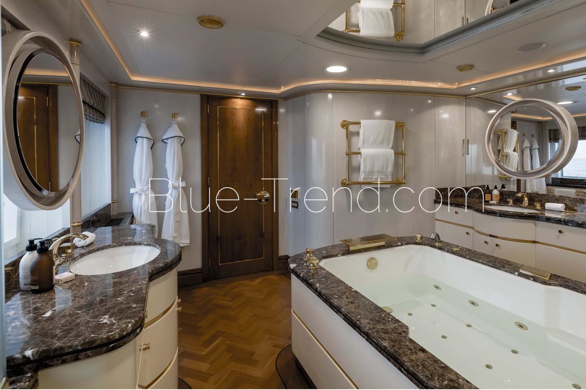55m Feadship OLYMPUS Master bath 55m Feadship OLYMPUS Master bath