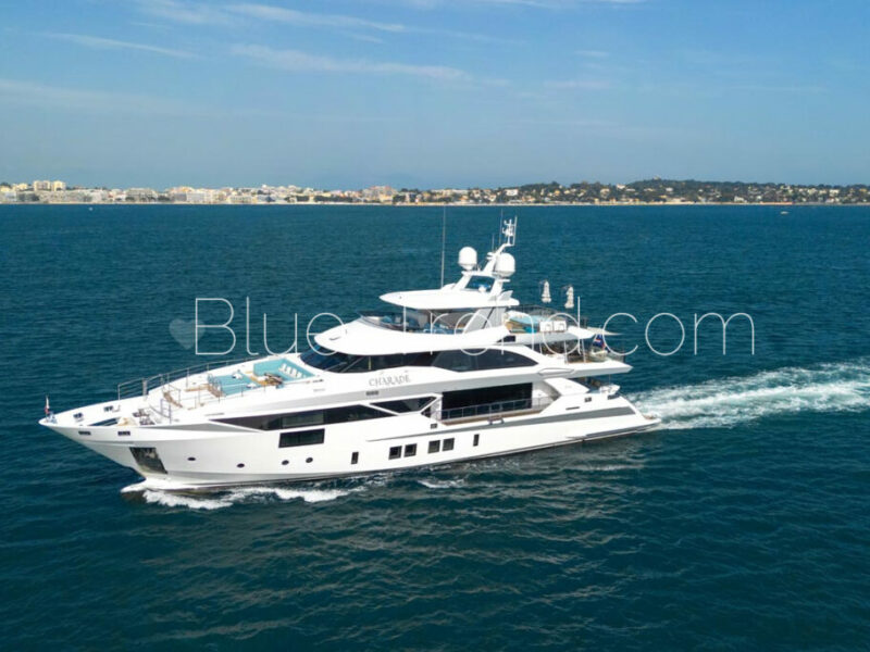 default charter yacht CHARADE in navigation