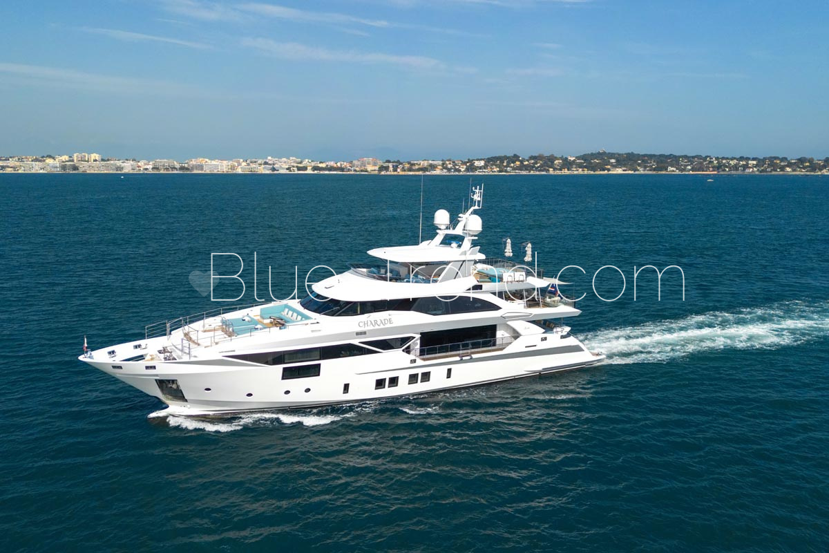 default charter yacht CHARADE in navigation