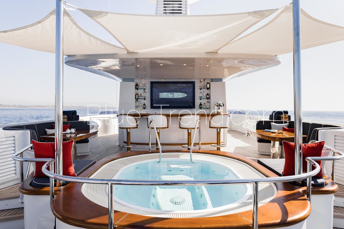 Feadship OLYMPUS sundeck bar and jacuzzi Feadship OLYMPUS sundeck bar and jacuzzi