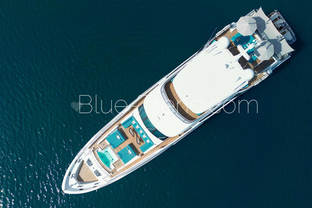 default Benetti 125 Fast CHARADE stunning bow lounge