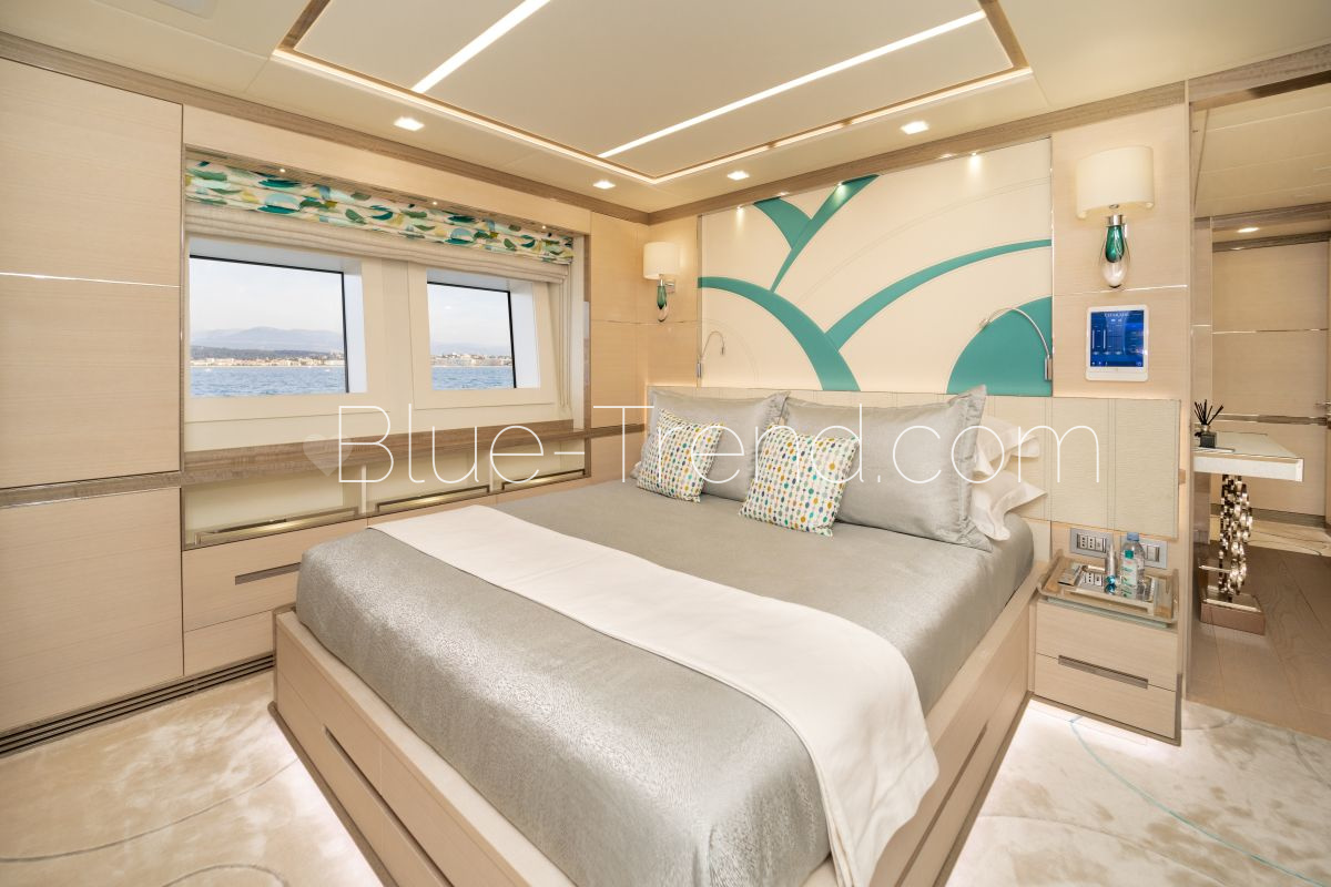 charter yacht CHARADE VIP 1 charter yacht CHARADE VIP 1