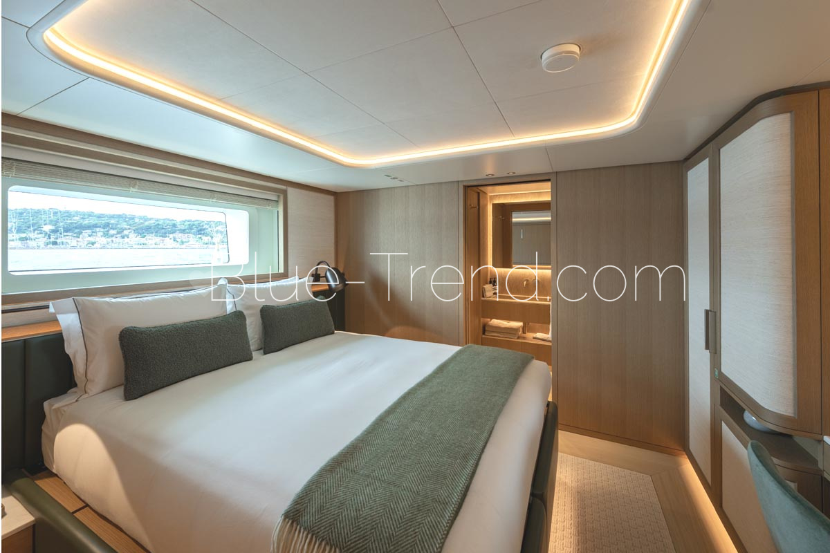 140 ft charter yacht SEAWOLF X Guest cabin 140 ft charter yacht SEAWOLF X Guest cabin