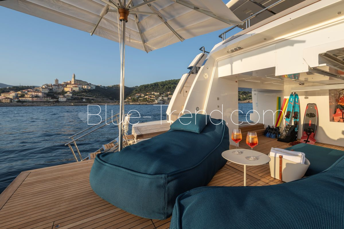 charter yacht VAUBAN bathing platform charter yacht VAUBAN bathing platform